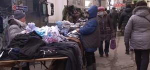 Нарушают: стихийщики не ушли с Центрального рынка