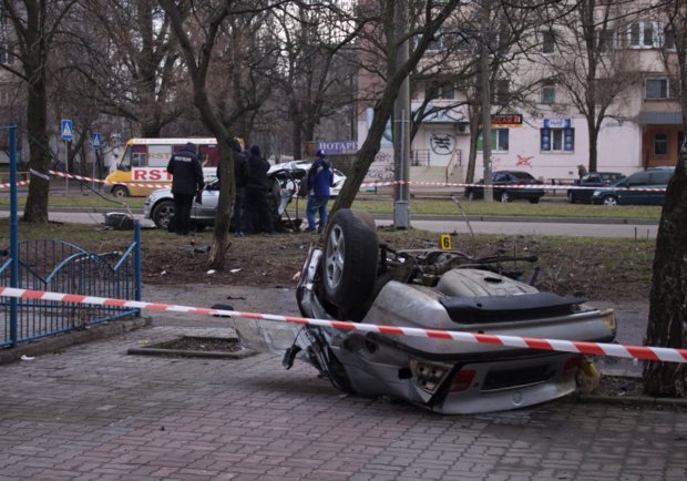 Смертельное ДТП на Бородинском: машину разорвало на части (фото) - фото: Vgorode