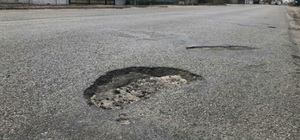Асфальт продержался меньше полугода: на Полтавщине 
