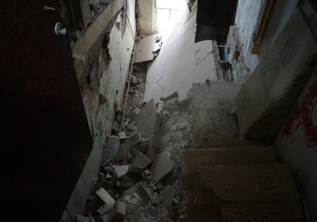 Появились подробности обвала в доме на Победе - фото: zp.dsns.gov.ua