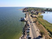 В Бердянске начали укреплять береговую линию.
Фото berdyansk.net