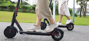 Плати меньше - езди дольше: в Киеве стало дешевле кататься на электросамокатах