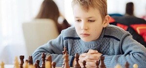 Золотая и серебряная медали: школьник из Харькова победил на чемпионате Украины по шахматам