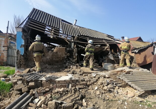 В Запорожской области рухнул дом - фото: ГСЧС Запорожской области