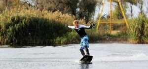 Готовятся к лету: на Оболони создадут парк для вейкбординга