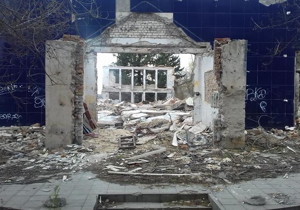 На Правом берегу здание ДК превратилось в руины. Фото: fb Татьяна Жилюк