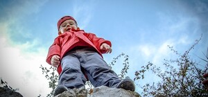 Наконец-то: в Запорожье убрали яму, в которую провалился годовалый малыш