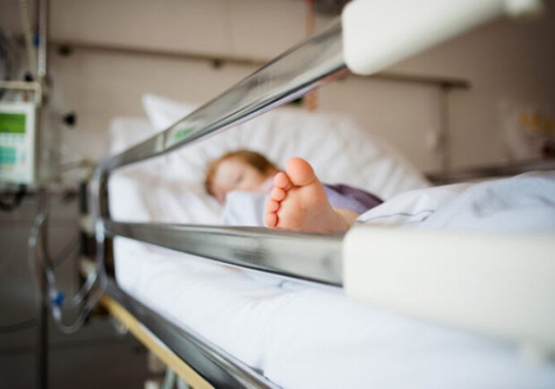 В Энергодаре врачи спасают 6-летнюю девочку после укуса гадюки. Фото: Getty Images