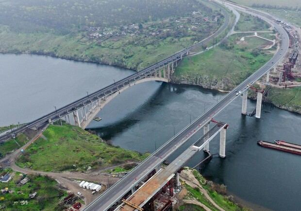 Строительство мостов - фото: zoda.gov.ua