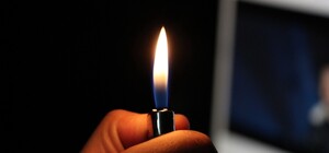 Плохое настроение: в Одесской области мужчина поджег свою соседку