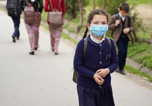 В Мелитополе ребенка не пускают в школу без ПЦР-теста. Фото: Стас Этвеш