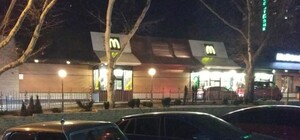 Мужчина устроил стрельбу около 