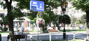 З турботою про під’їзди: в центрі Львова відновлять громадську вбиральню