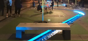 Неудобно сидеть: в Днепре раскритиковали новые лавочки на улице Южной