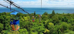 Из-за взрыва трансформатора: на канатной дороге в Одессе застряли люди