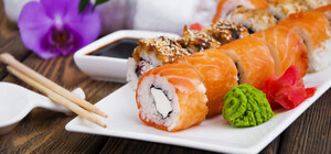 Могло быть загрязнение от сотрудников: в Якитории прокомментировали массовое отравление посетителей