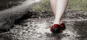 Опасный потоп: на Пересыпи девушку ударило током 