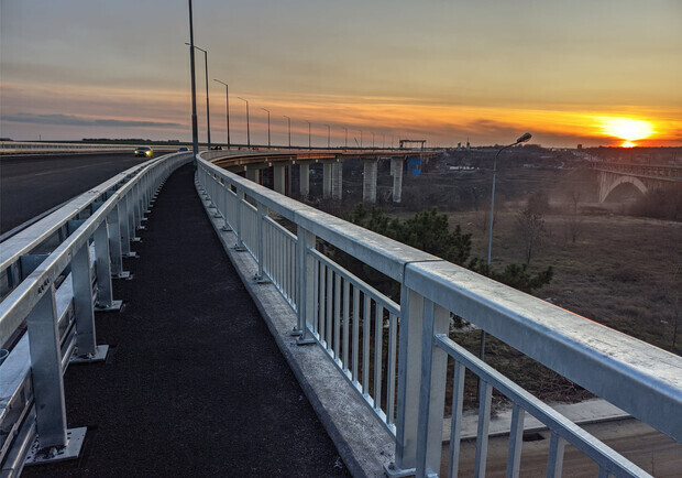 Как продвигается строительство запорожского моста. Фото: fb Александр Поздняков