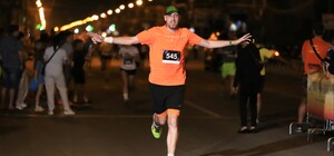 Поучаствовали больше 300 человек: как в Днепре прошел ночной забег 10k Night Run