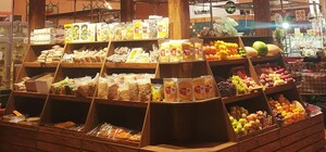 На Бессарабском рынке устанавливают новые прилавки: как они выглядят