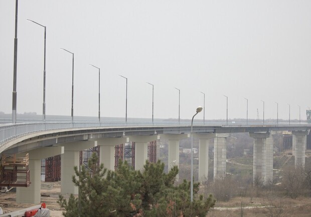 Из-за строительства мостов: на Хортице расселят жителей 14 домов. Фото с сайта Офиса президента Украины