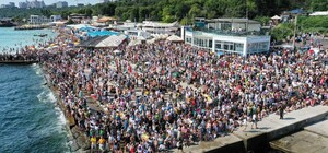 В Одессе тысячи людей смотрели морской парад: самые зрелищные кадры 