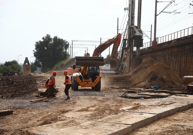 Что сейчас происходит на строительстве мостов в Запорожье - фото: zoda.gov.ua