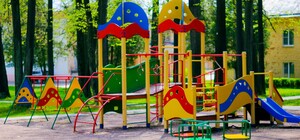 Кому повезет: в шести дворах Полтавы построят детские и спортплощадки