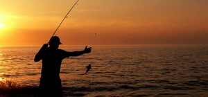 Утащила под воду крупная рыба: в Хаджибейском лимане утонул рыбак