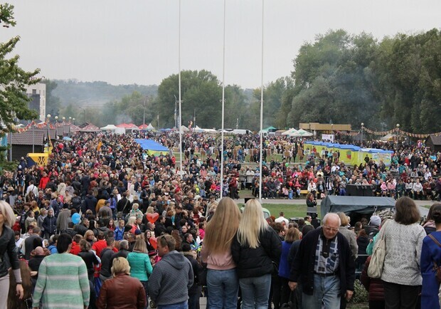 Без Покровской ярмарки: как в Запорожье пройдет День города. Фото: Vgorode