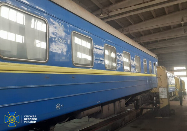 На железнодорожных ремонтах: в Запорожской области разворовали два миллиона. Фото: СБУ
