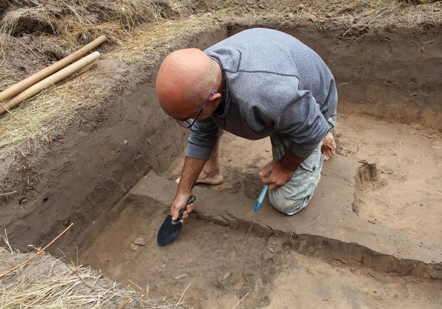 Что ищут: на Хортице проводят археологические раскопки - фото: ostriv.org