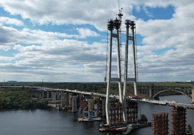 Запорожские мосты хотят назвать в честь погибшего мостостроителя. Фото: fb САД