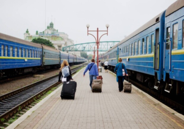 В октябре-ноябре поезда изменят график работы - фото: ticketshelp.in.ua