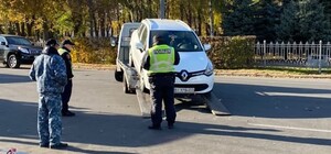 Мешало рабочим: в Полтаве эвакуировали неправильно припаркованное авто