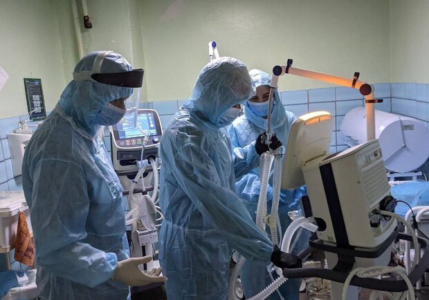 Пациентов больше, чем мест: в Запорожье переполнена реанимация 9-й больницы - фото zoda.gov.ua