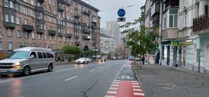 В центре Киева появились новые велосипедные полосы и коробчатая разметка