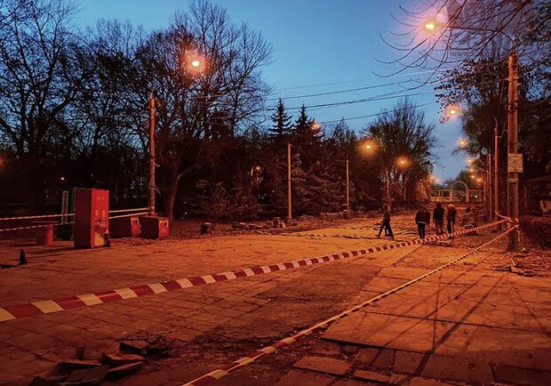 В Запорожье началась реконструкция "Дубовой рощи" - фото: ZаБор