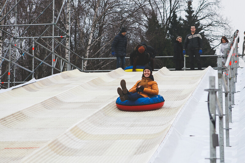 Как на площади Фестивальной в Запорожье будет выглядеть ледяная горка