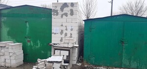 Можно ли в Днепре утеплить металлический гараж кирпичами или бетонными блоками