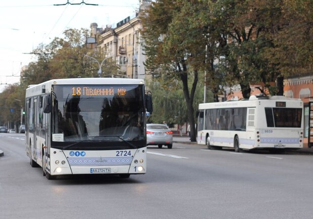 В Запорожье хотят повысить стоимость проезда в транспорте - 