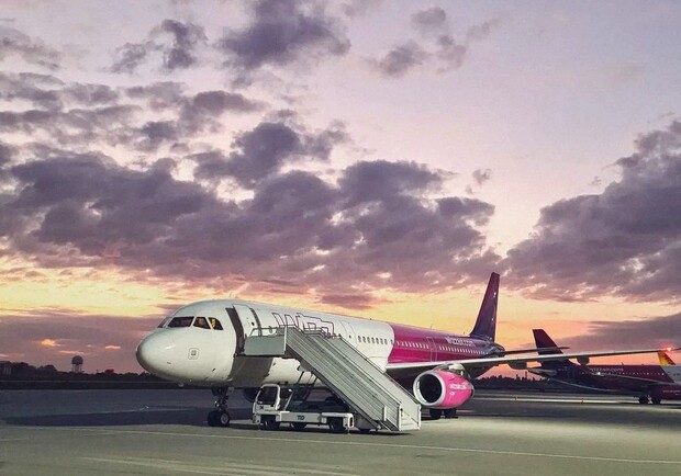 Авиакомпания Wizz Air полностью отменила ряд рейсов из Запорожья - 