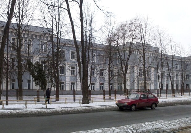 В Запорожье "заминировали" четыре школы и два отделения почты. 