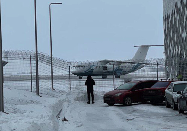 Из Запорожья пока не будут летать самолеты Air Ocean во Львов и Киев - фото Vgorode