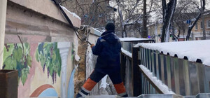 Минус один стрит-арт: в Одессе сносят стену с муралом на одесскую тематику