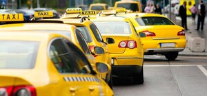 Киевские таксисты объявили забастовку и требуют поднять тарифы