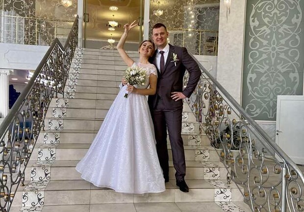 Сколько пар поженились в Запорожье 22 февраля 2022 года. 