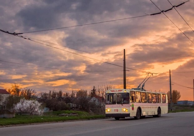 Як працюватиме громадський транспорт у Запоріжжі 11 квітня. 
