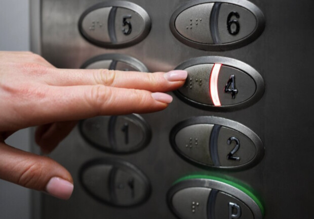 В Запорожье включают лифты: куда звонить, если застрянете 