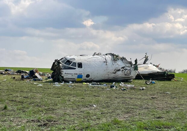На Запоріжжі вранці впав літак Ан-26 